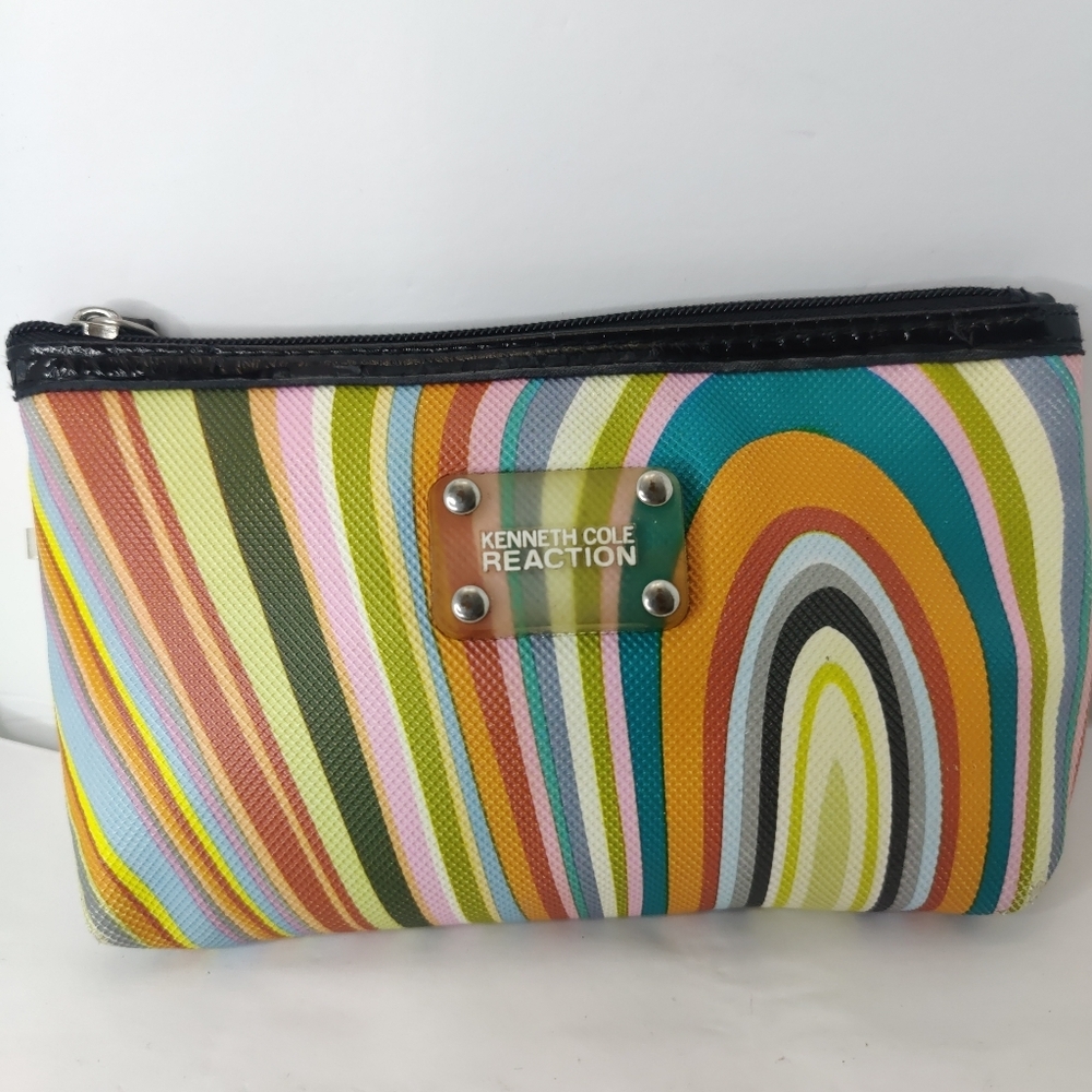 Kenneth Cole Reaction Makeup Bag